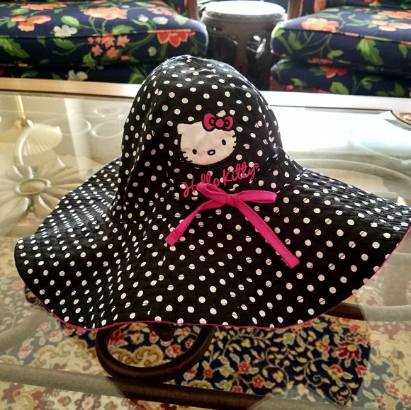 Girl/'s Hello Kitty Knit Beanie Hat Cap One Size Fits Most Pink Polka Dot Sanrio